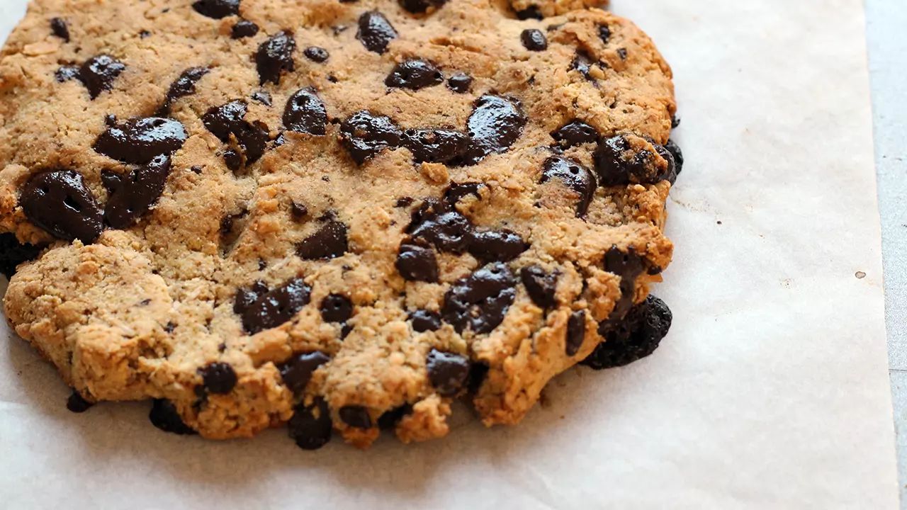 VIDEO: LCHF Monster Cookie