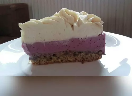 Low Carb Torte mit Waldfrüchten