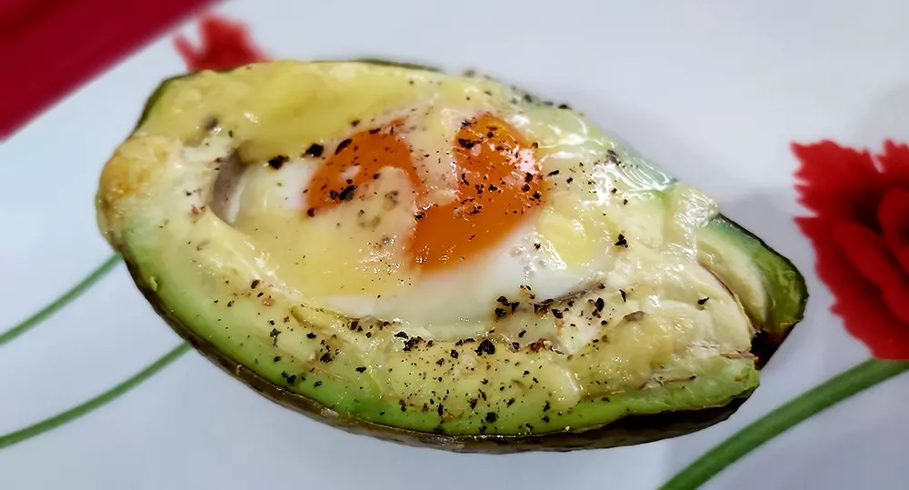 Avocado mit Ei