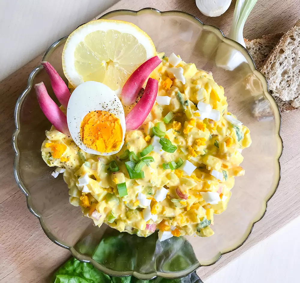 Eiersalat mit Kurkuma