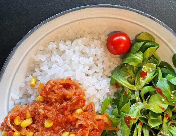 Reis ohne Kohlenhydrate mit Thunfischsoße