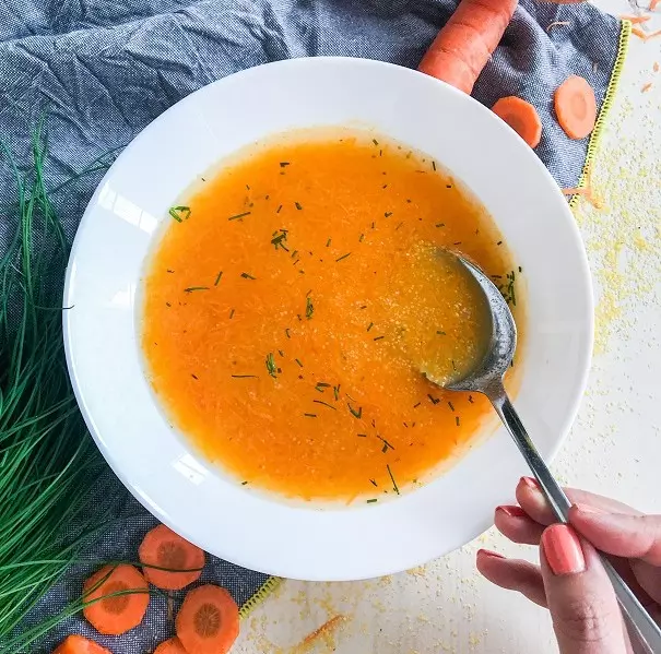 Karottensuppe mit Polenta