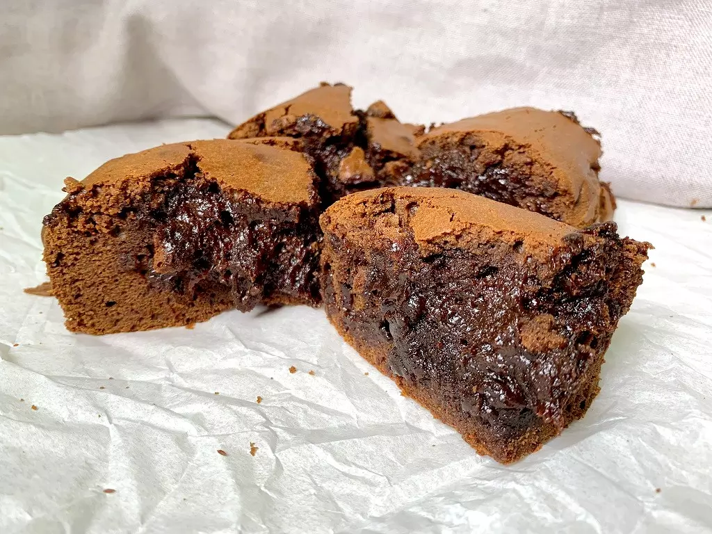 VIDEO: Schokoladen-Brownies aus 3 Zutaten