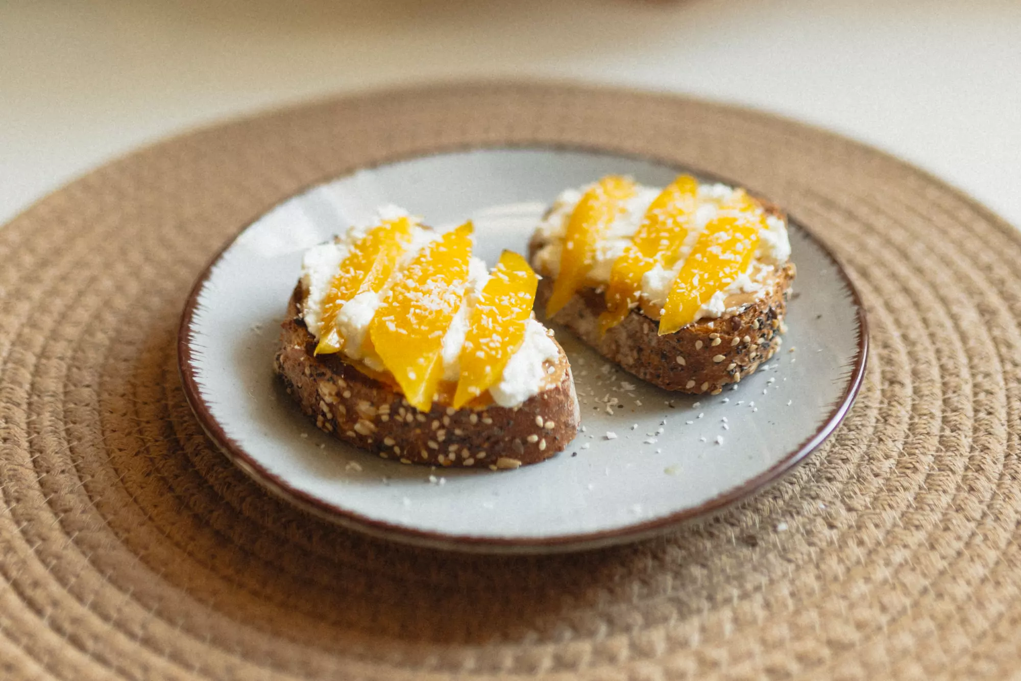 Toasts mit Mango