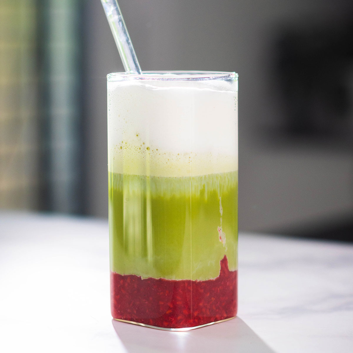 Himbeer-Matcha-Latte