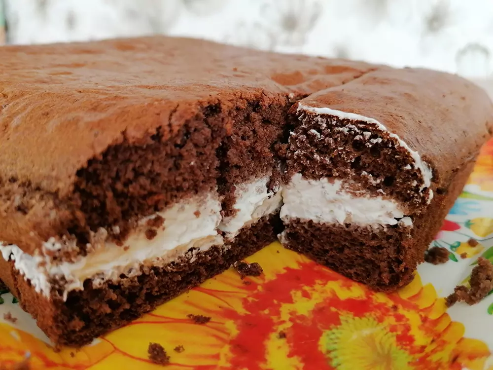 Biskuit mit Mascarpone-Creme