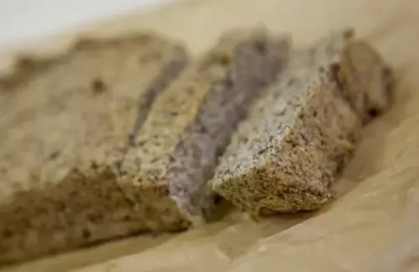 VIDEO: LCHF-Brot ohne Mehl
