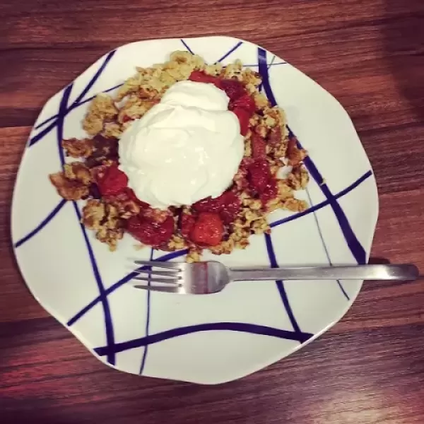 LCHF Kaiserschmarren mit Erdbeeren