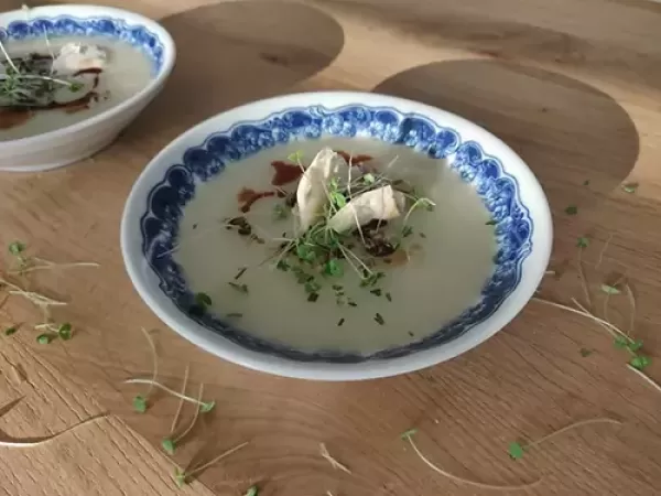 Blumenkohlsuppe mit Chio