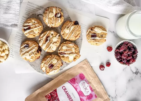 Mehlfreie Cranberry Cookies mit weißer Schokolade