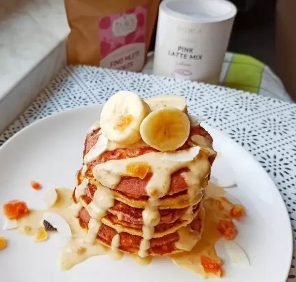 Kokospfannkuchen in zwei Farben