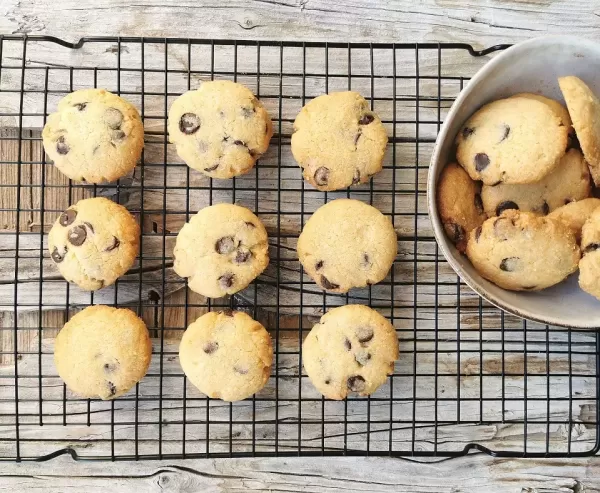 Erdnuss Cookies mit Schokolade