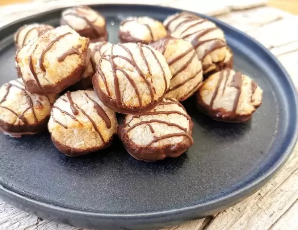 Kokosplätzchen mit Schokolade