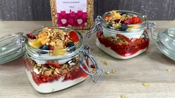 VIDEO: Himbeerparfait mit Granola