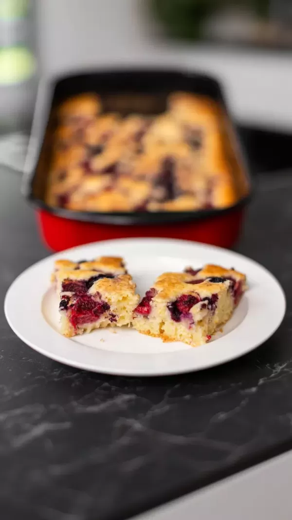 VIDEO: Kuchen mit Joghurt und Beeren
