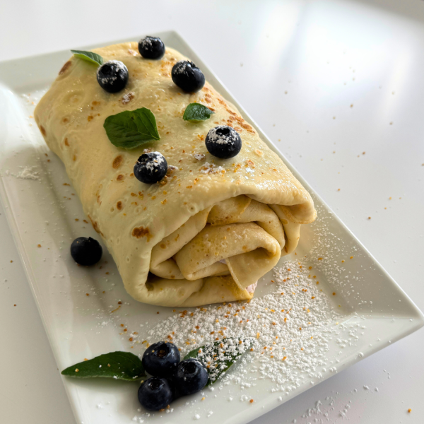 VIDEO: Pfannkuchenroulade mit Blaubeeren