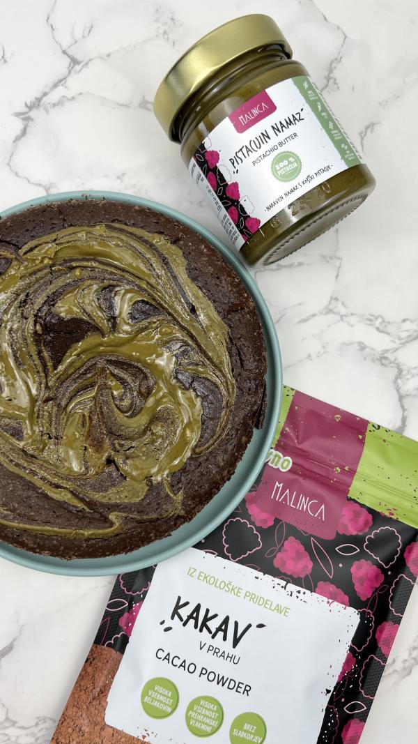 Foto von Schokoladen-Brownie mit Pistazie