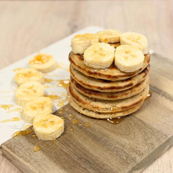Foto von VIDEO: Haferpfannkuchen mit Banane